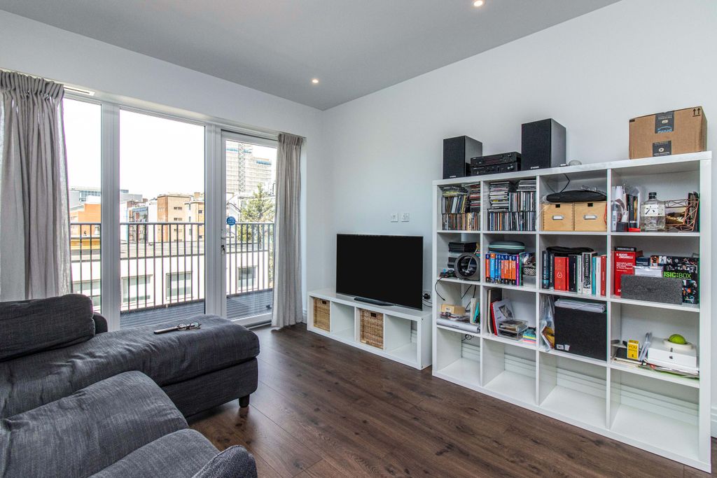 Property photo 2 of 16 Photography