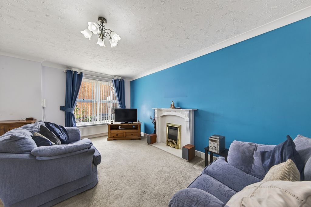 Property photo 2 of 29