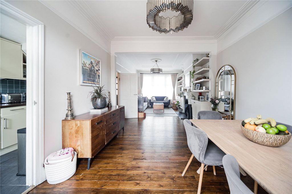 Property photo 2 of 18 Picture No. 06