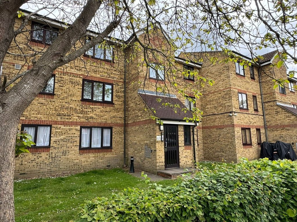 Property photo 2 of 13