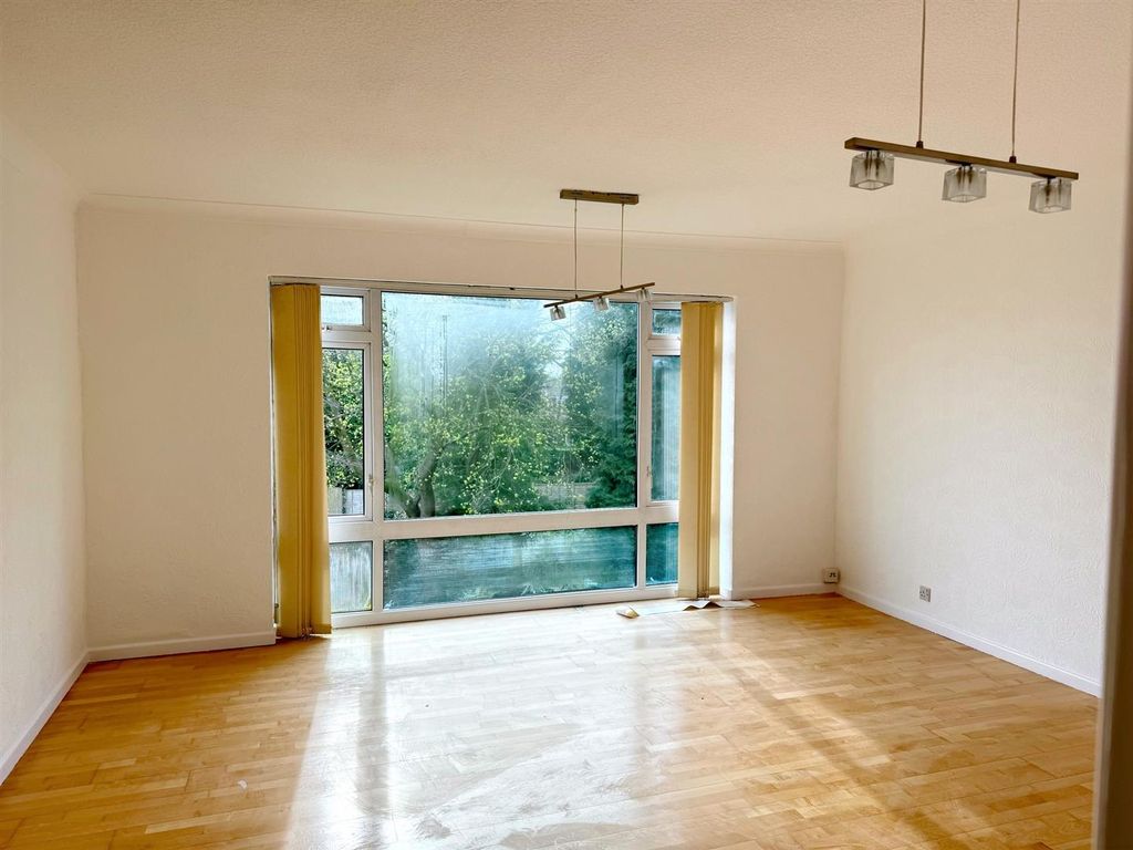 Property photo 2 of 14 Img_5667.Jpg