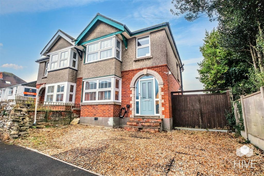 Property photo 1 of 22