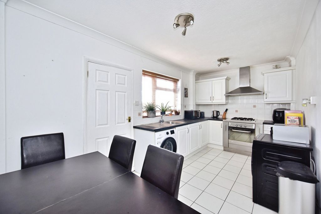 Property photo 3 of 18 Pbox-Img.Jpg