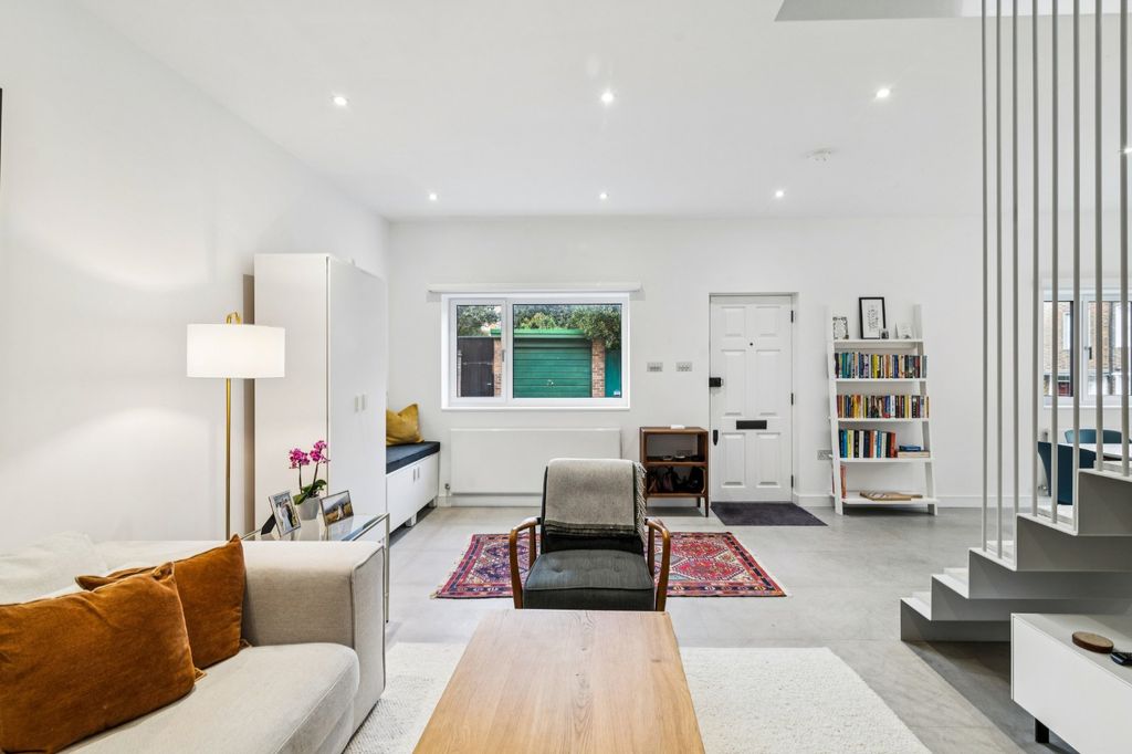 Property photo 3 of 16