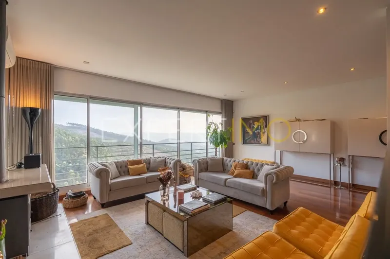 Property photo 1 of 57 Img 0