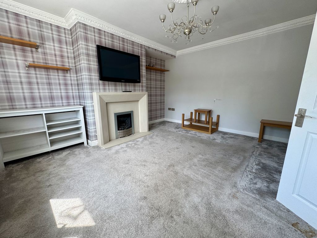Property photo 2 of 29