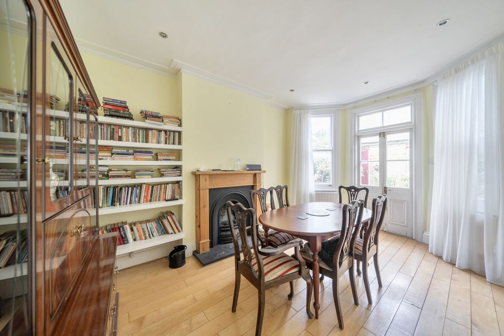 Property photo 3 of 17 1468509-17-6A1864...