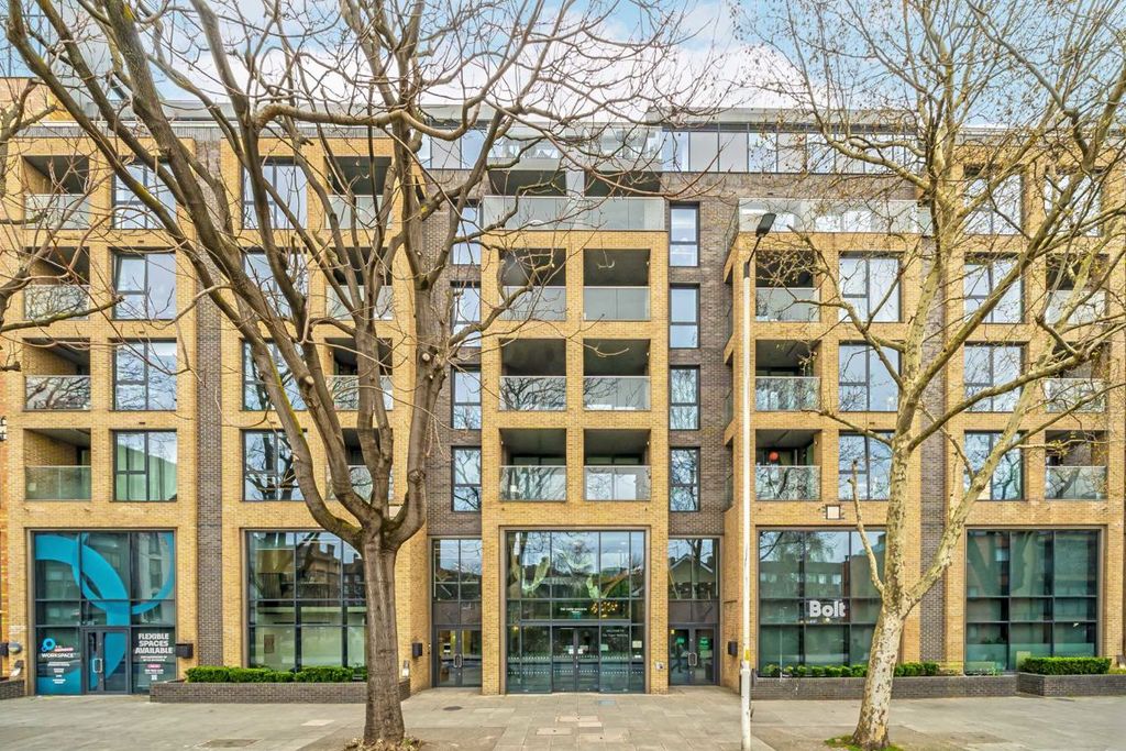 Property photo 1 of 8