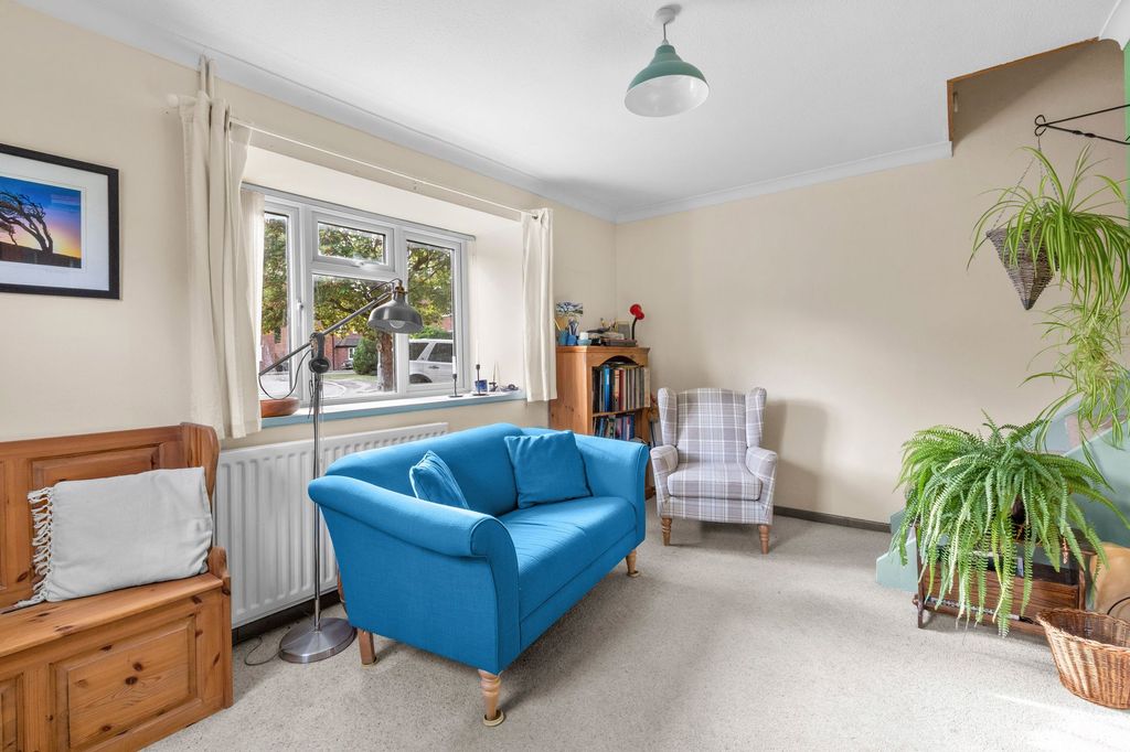 Property photo 3 of 15 Sitting Room