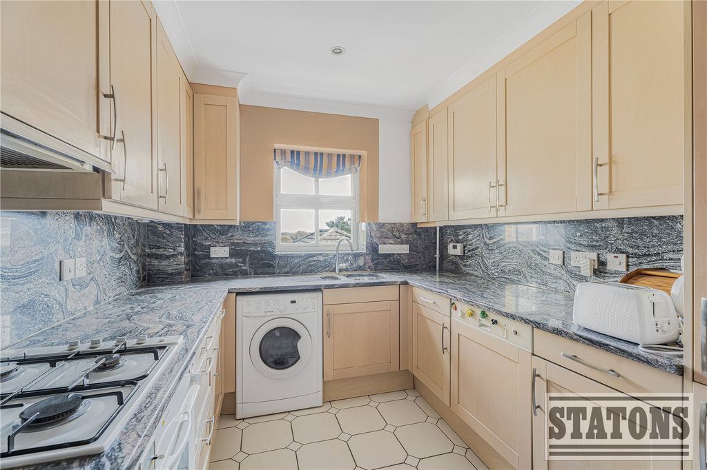 Property photo 3 of 14 Picture No. 25