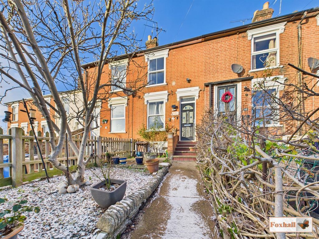 Property photo 1 of 16 Front Garden