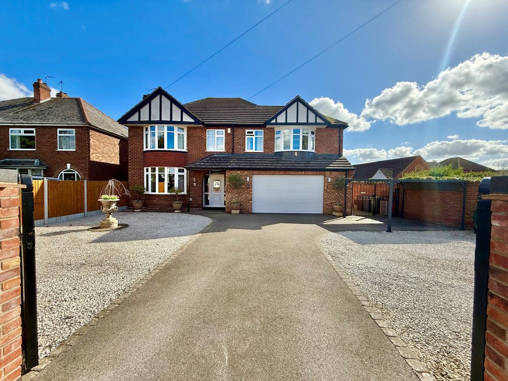 Property photo 1 of 18