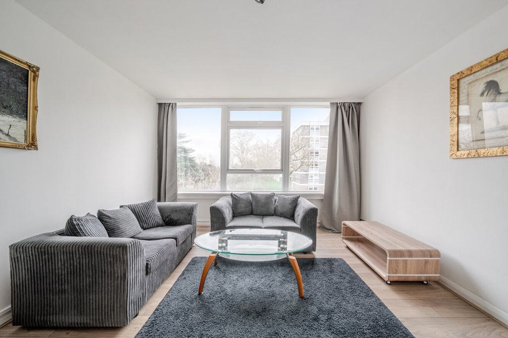 Property photo 1 of 9 Picture No. 10