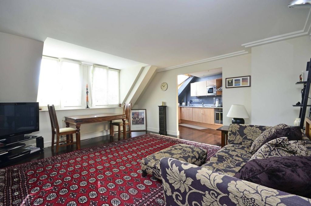 Property photo 2 of 20