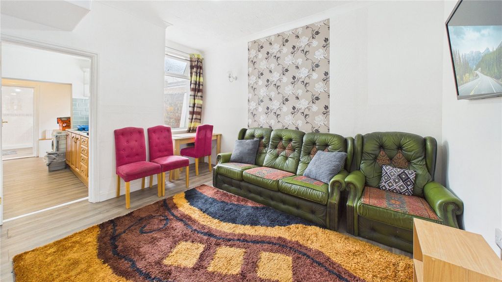 Property photo 2 of 10 Picture No. 04