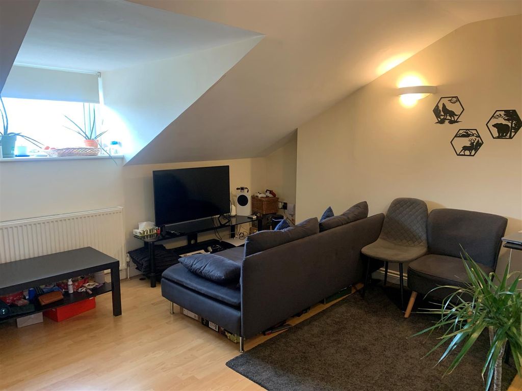 Property photo 2 of 6 Pic7.Jpg