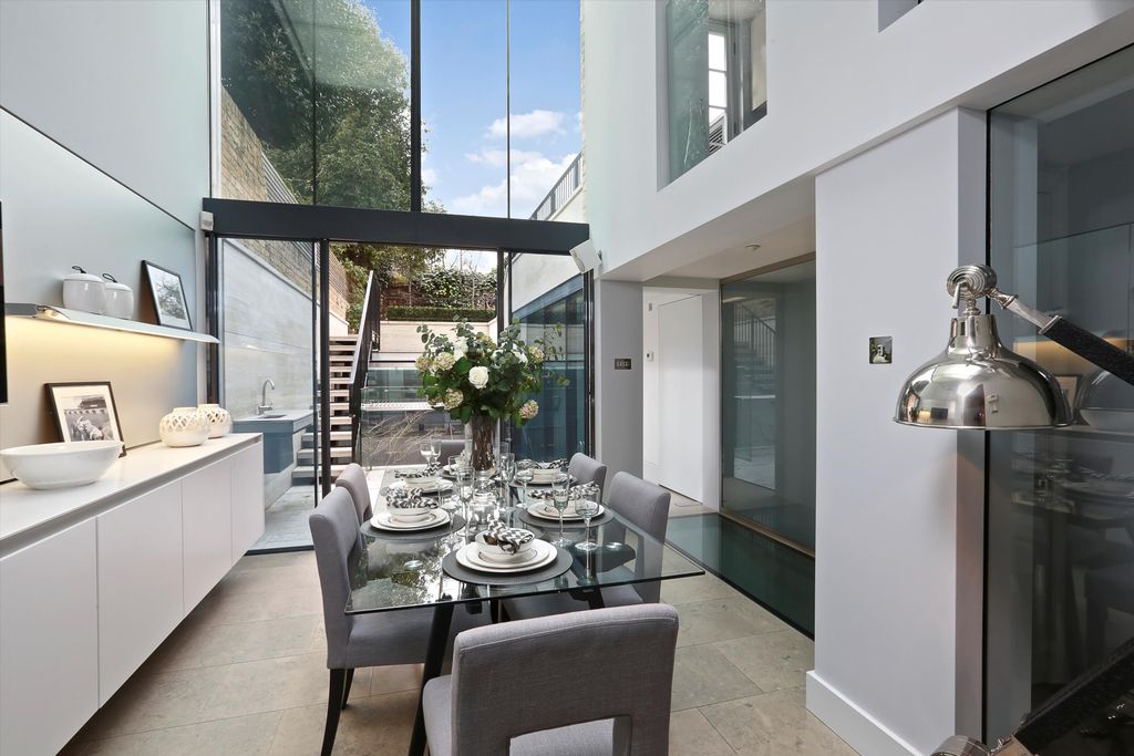 Property photo 2 of 20 Image