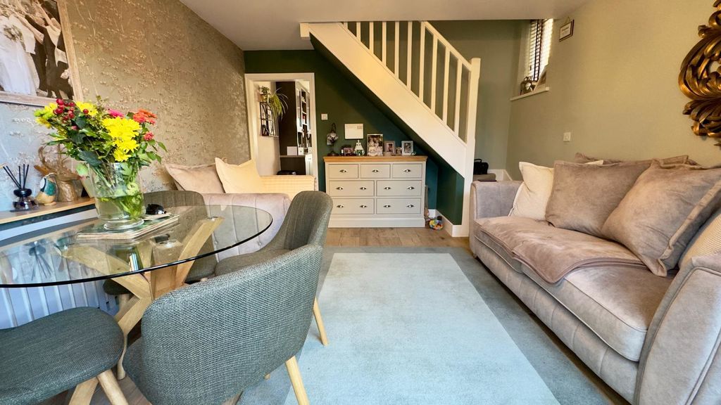 Property photo 2 of 12 Photo 12