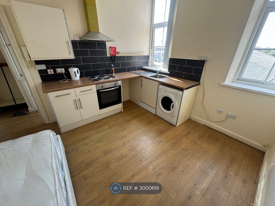 Property photo 1 of 3