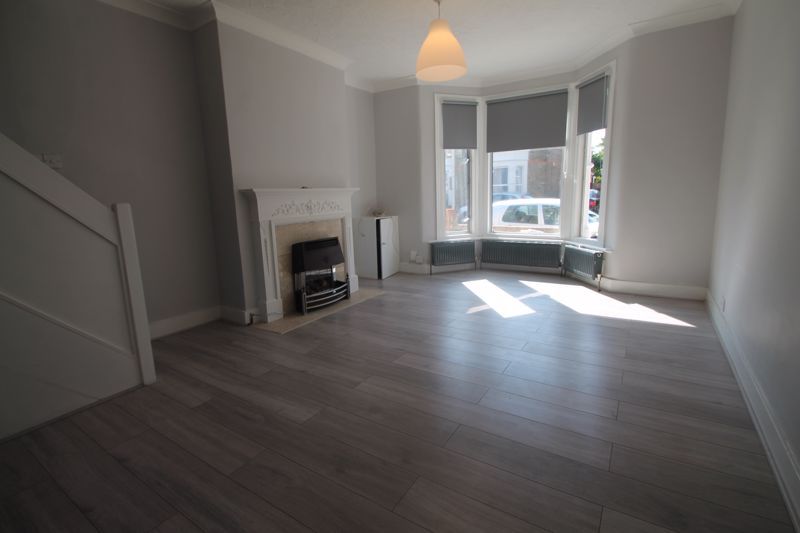 Property photo 3 of 11 Photo 11