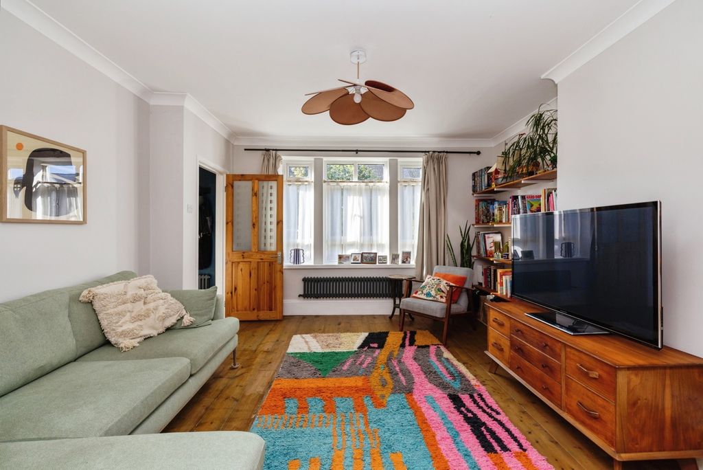 Property photo 2 of 8 Pbox-Img.Jpg