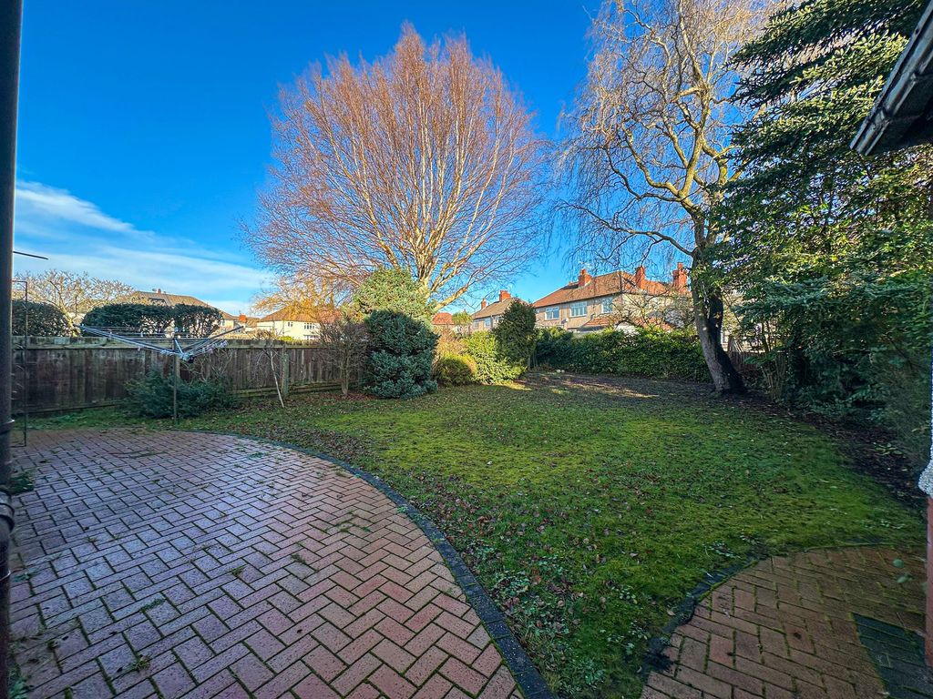 Property photo 3 of 18