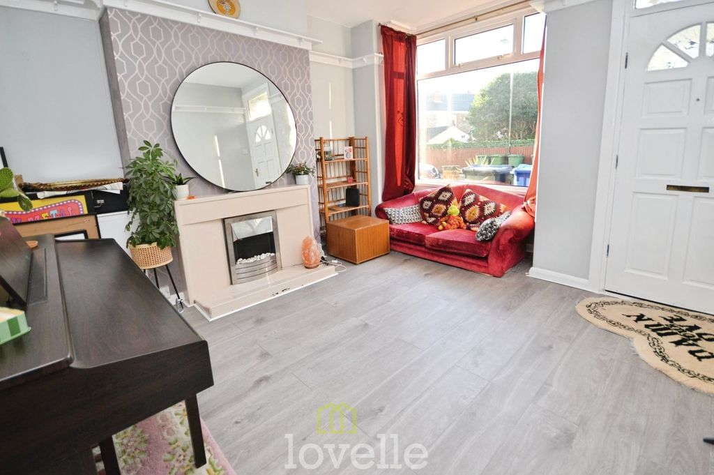 Property photo 3 of 11