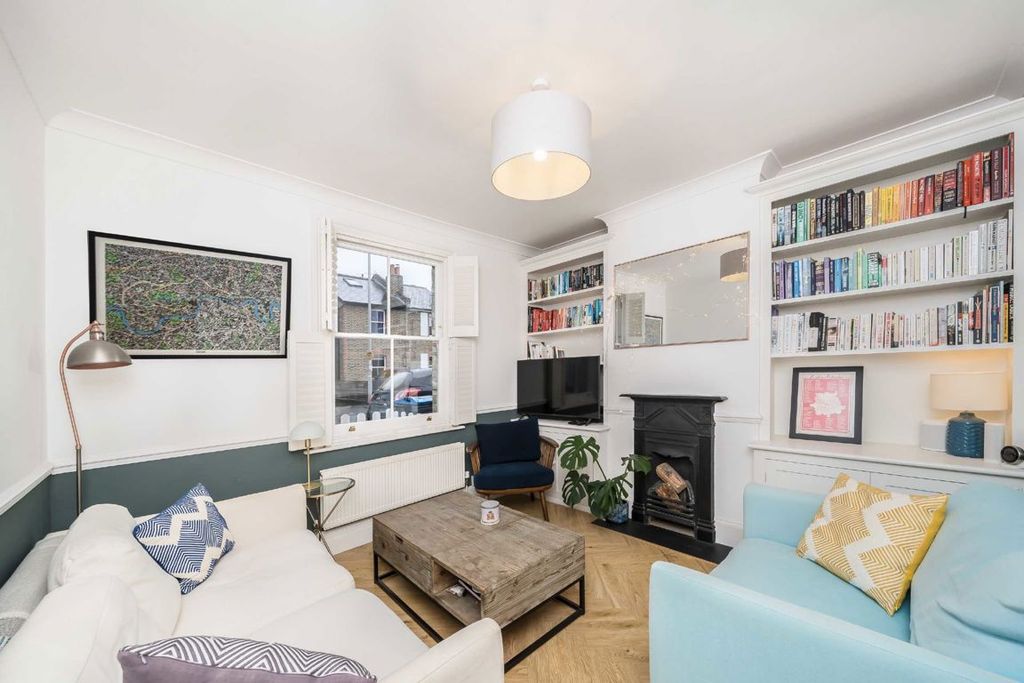 Property photo 2 of 6