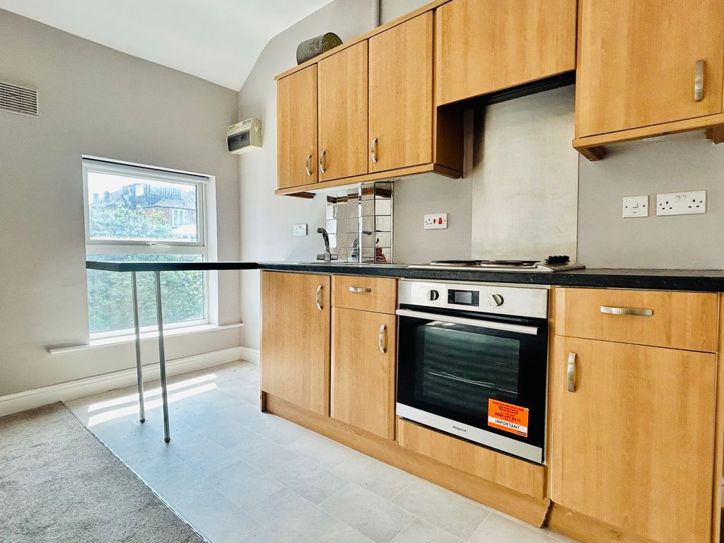 Property photo 3 of 5 Kitchen