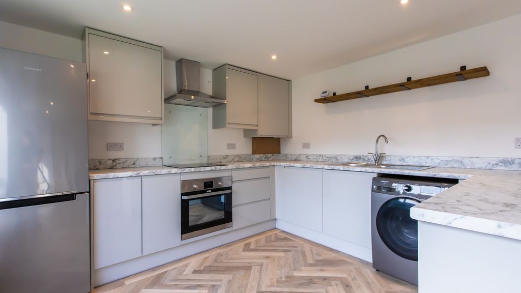 Property photo 2 of 7 Modern Fitted Kitchen With Marble-Effect Worktops,...