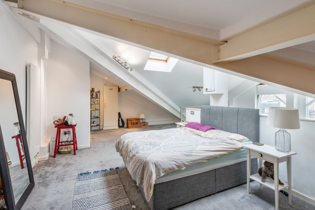 Property photo 3 of 9