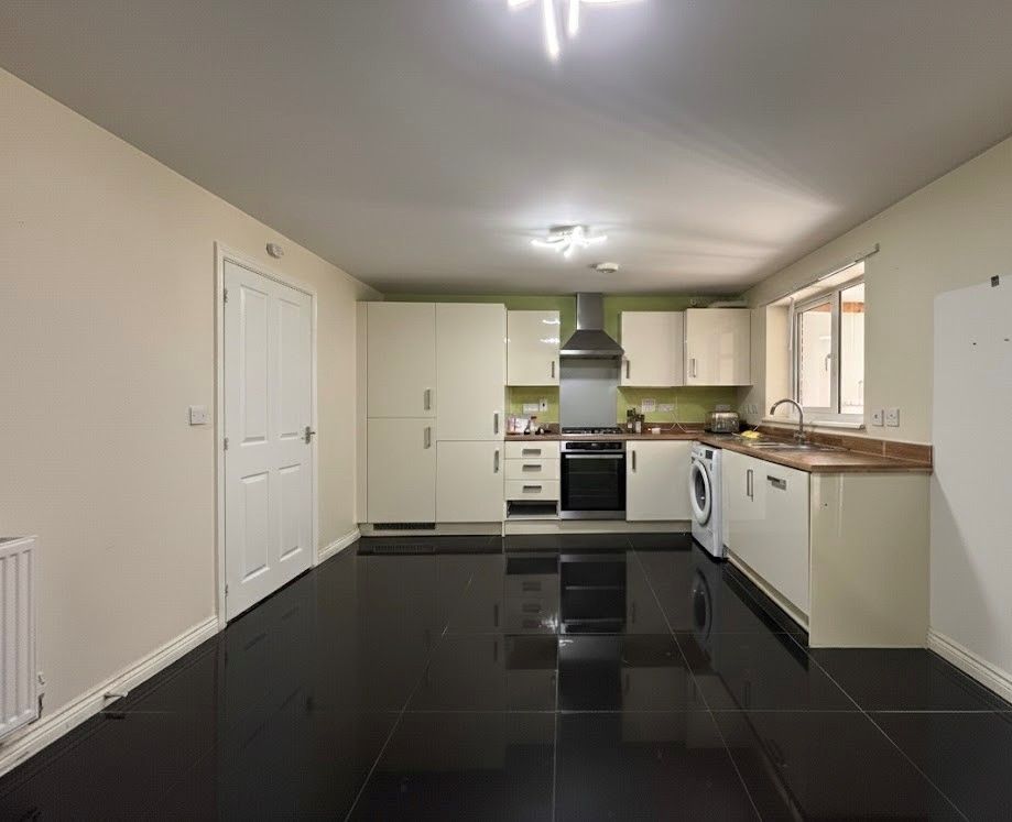 Property photo 2 of 13 Image