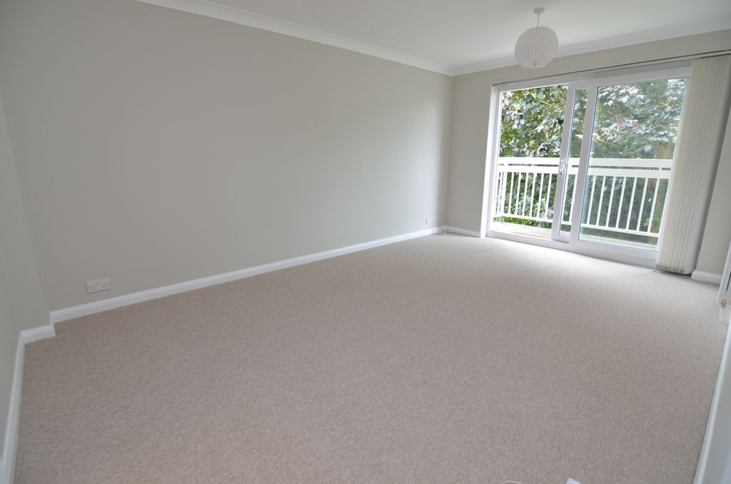 Property photo 2 of 10 Lounge