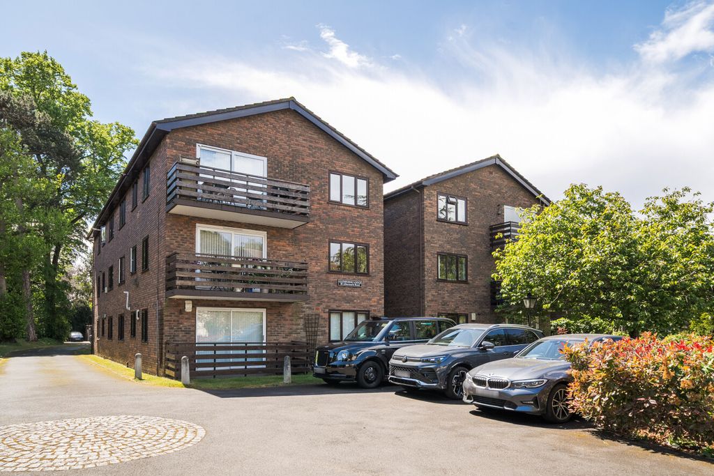 Property photo 1 of 15 1463535-1-6A049ba...