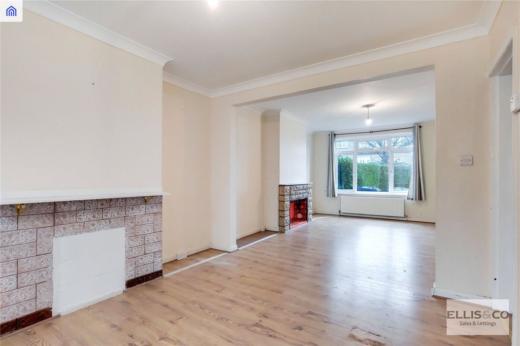 Property photo 2 of 15 Picture No. 13