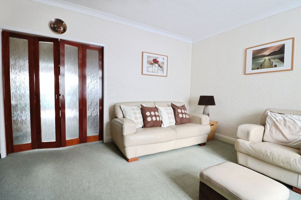 Property photo 3 of 26 Picture No. 40