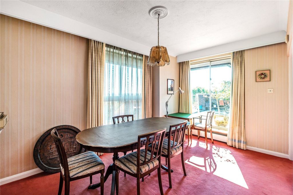 Additional image 7 of 3 bed flat for saleWest Hill, Oxted, Surrey RH8
