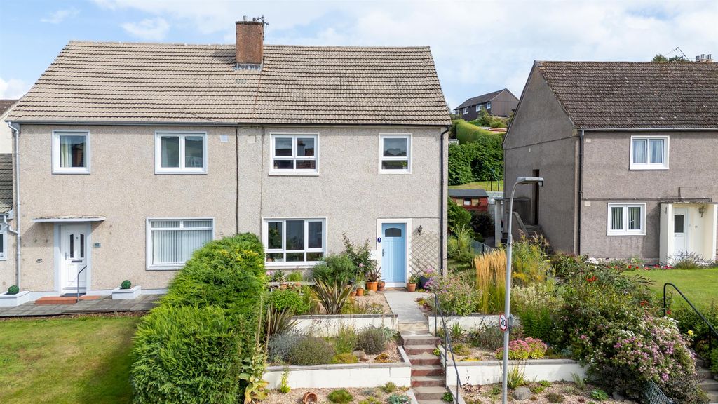 Property photo 1 of 18 63 Howden_Road-01.Jpg