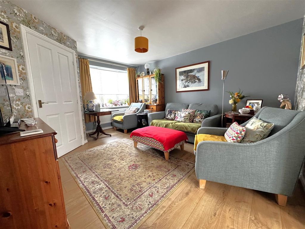 Property photo 3 of 25