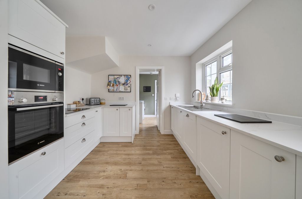 Property photo 2 of 23 1469862-9-6A1d949...