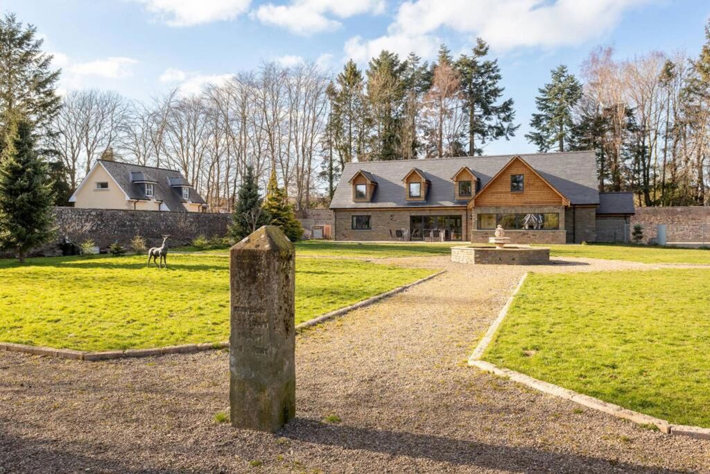 Property photo 1 of 32 4991152