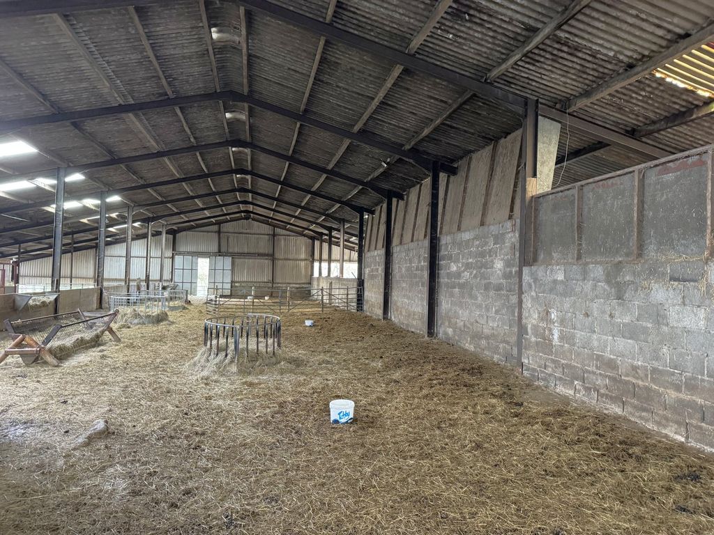 Property photo 3 of 23