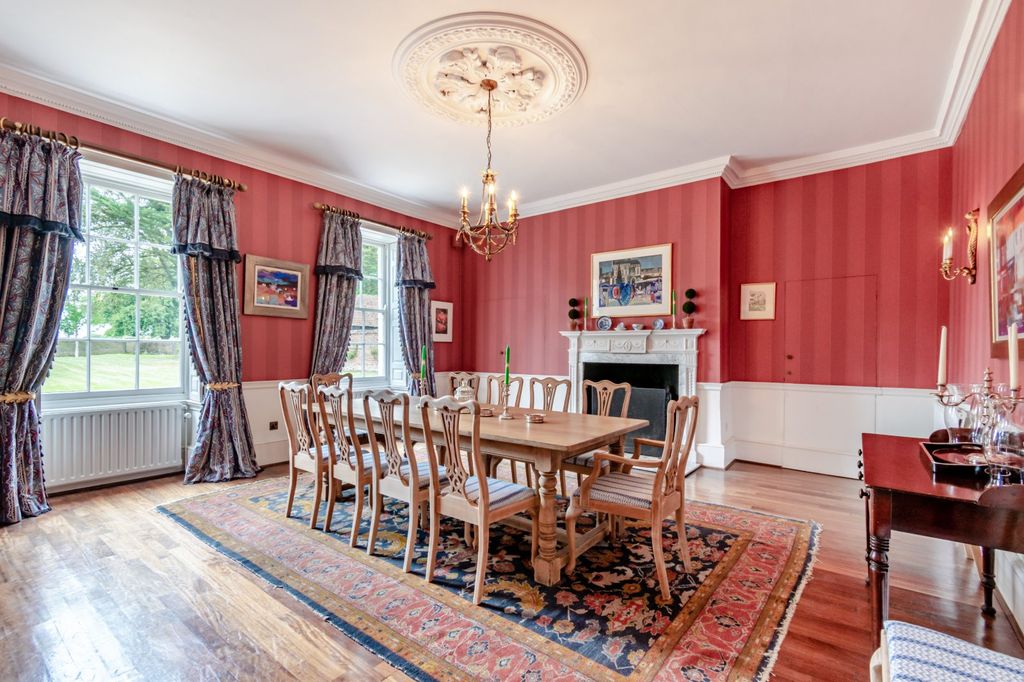 Property photo 3 of 10 Dining Room