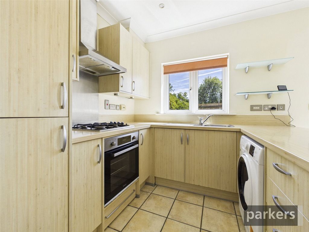 Property photo 2 of 19 Kitchen