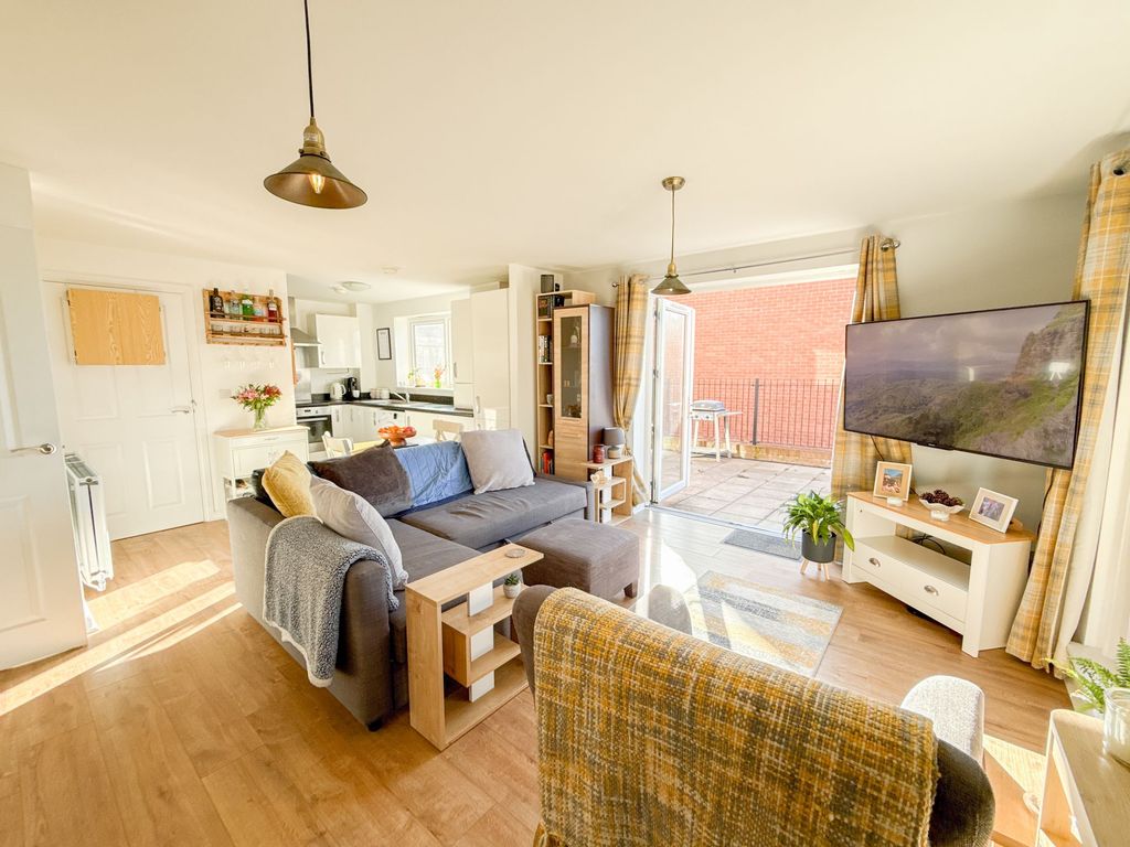 Property photo 2 of 12 Open Plan Living