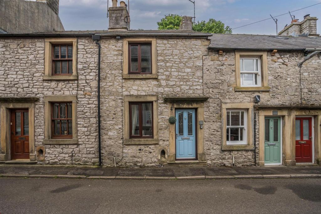 Property photo 1 of 23