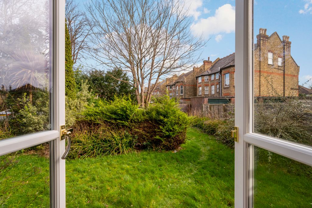 Property photo 2 of 17 Picture No. 08