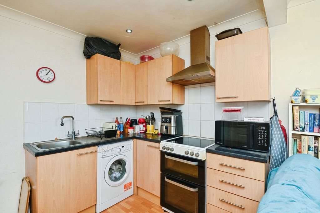 Property photo 3 of 7 Pbox-Img.Jpg