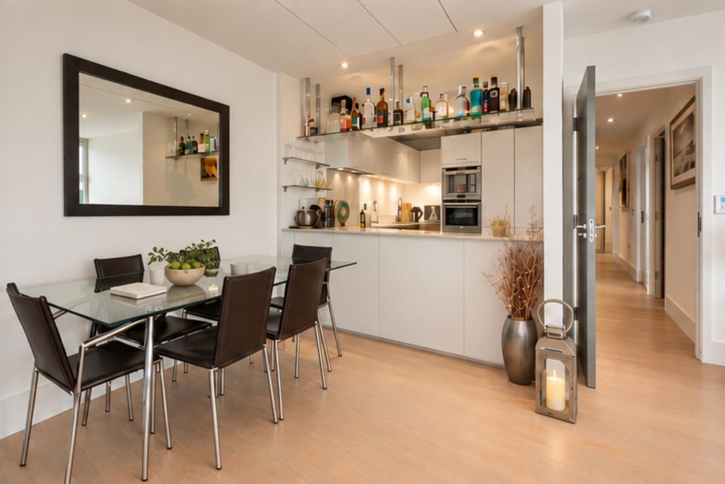 Property photo 2 of 15 Dining Area/Kitchen