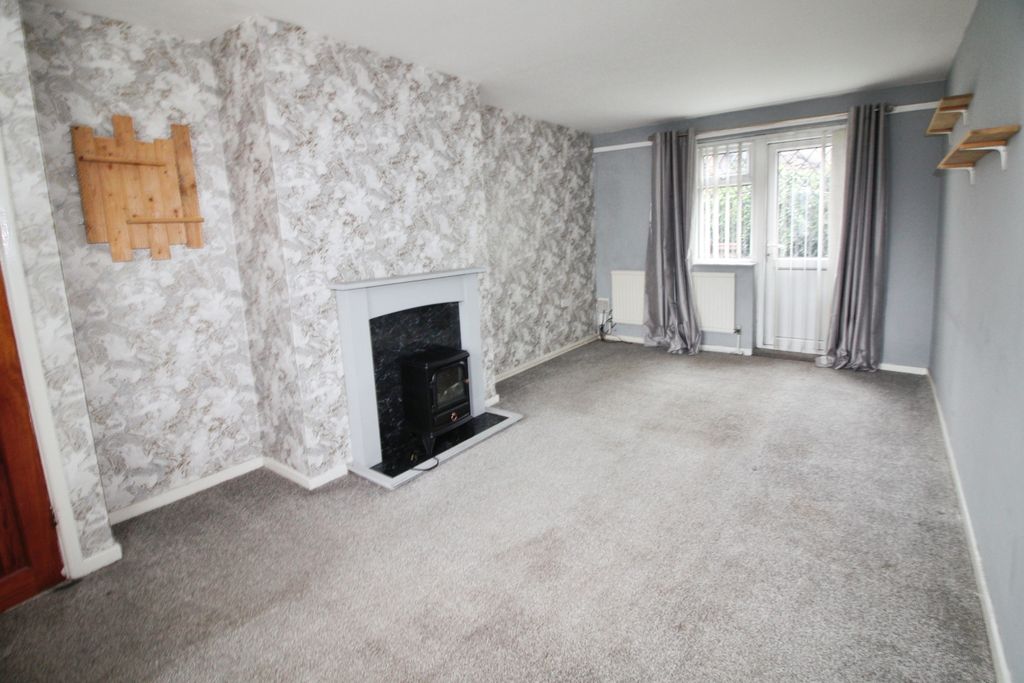 Property photo 3 of 20 Lounge.Jpg